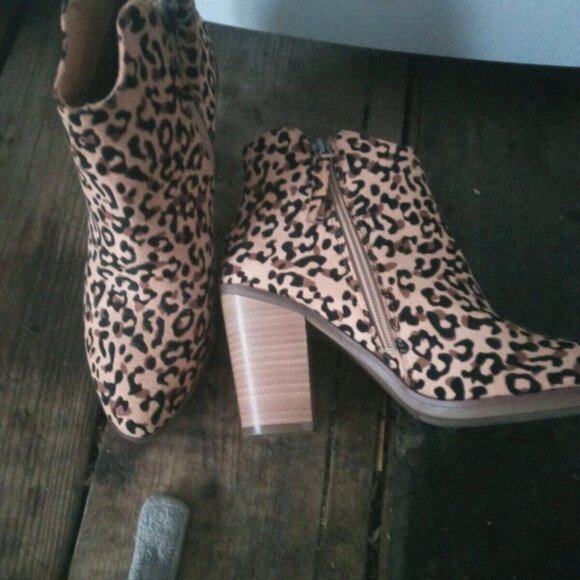 Boots Ladies Leopard Western Classic Ankle - Picture 7 of 8